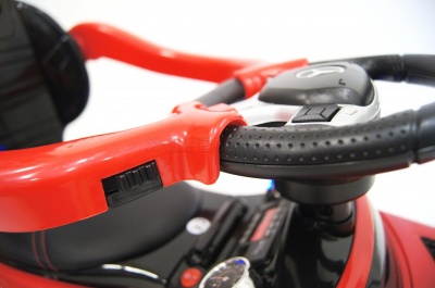 Толокар RiverToys Mercedes-Benz GL63 A888AA-H red