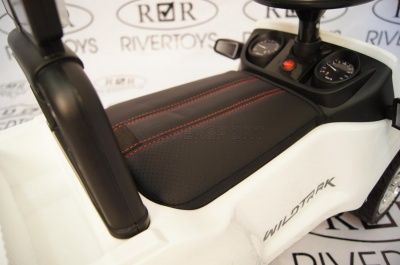 Толокар RiverToys FORD RANGER DK-P01 White