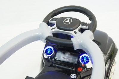 Толокар RiverToys Mercedes-Benz GL63 A888AA-M black