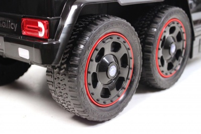 Электромобиль RiverToys Mercedes-Benz A010AA-D black