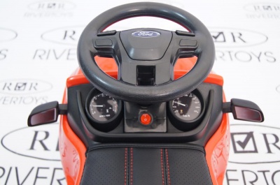 Толокар RiverToys FORD RANGER DK-P01 Red