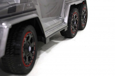Электромобиль RiverToys Mercedes-Benz A010AA-D silver