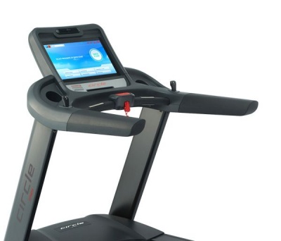 Беговая дорожка Circle Fitness M8 E Plus | sportres.ru
