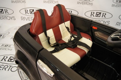 Электромобиль RiverToys BENTLEY CONTINENTAL SUPERSPORTS JE1155 (белый)